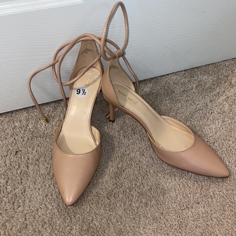 Nine West Nude Heels - Picture 3 of 9